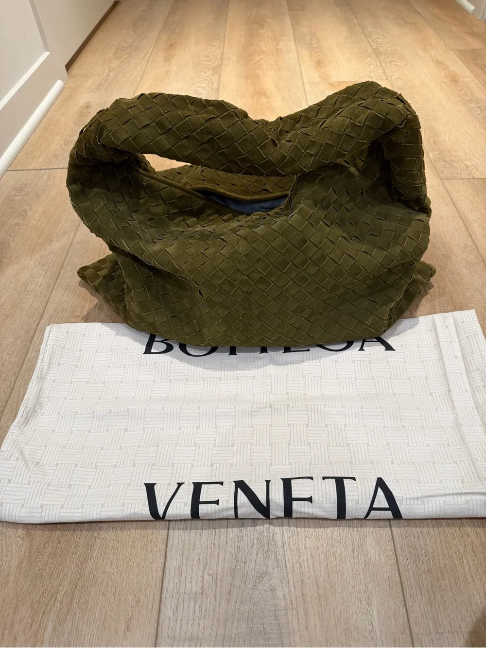 Bottega Veneta Large Hop Hobo Suede Bag - Picture 3 of 9